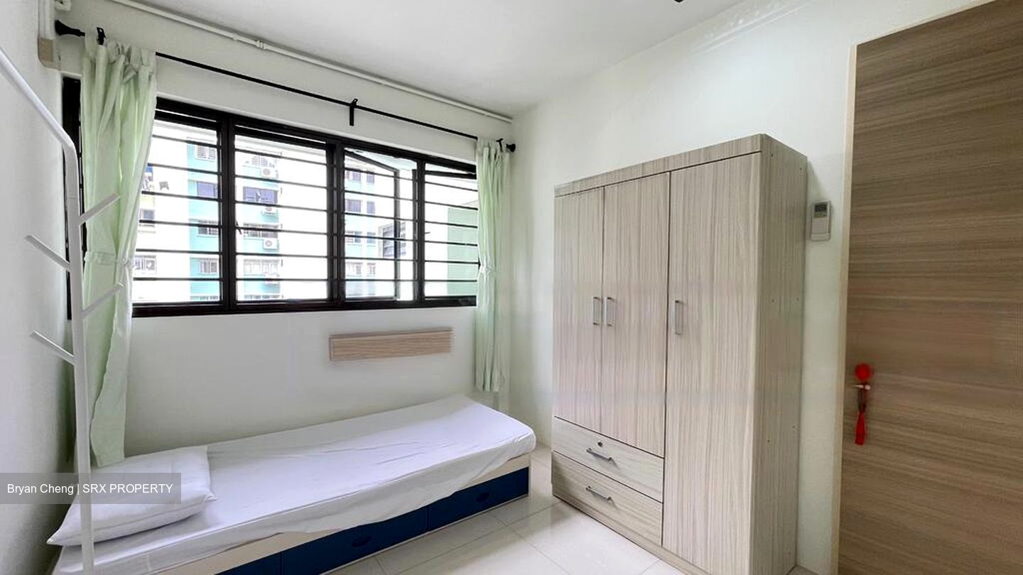 Blk 209 Yishun Palm Spring (Yishun), HDB 5 Rooms #458095591